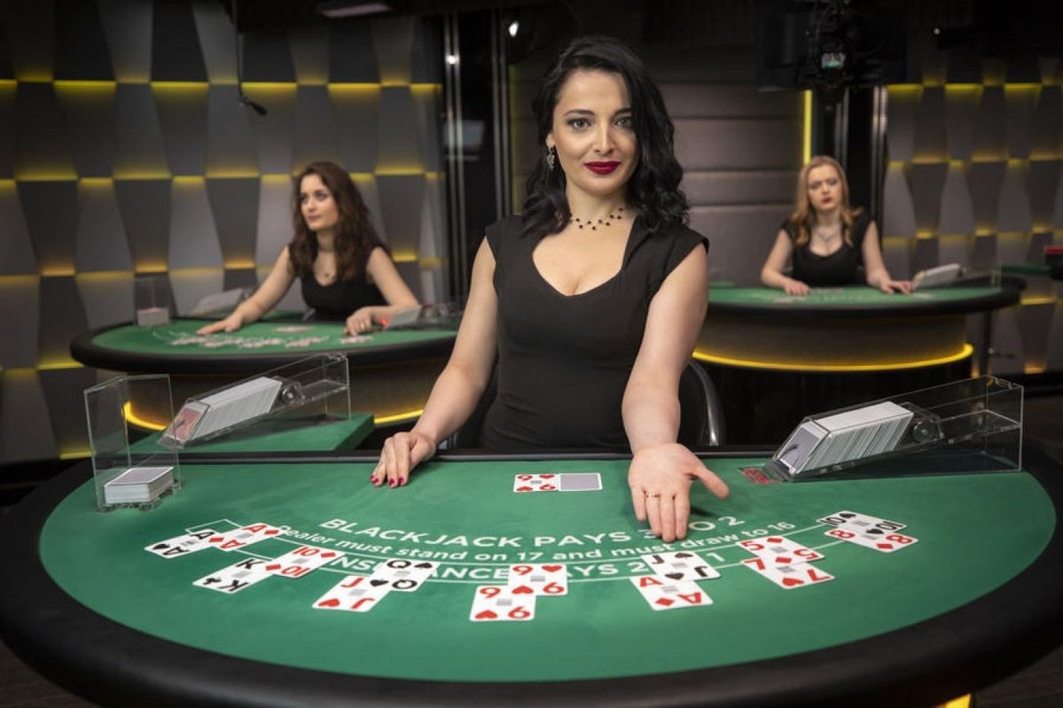 HighRoller Vegas Live Casino